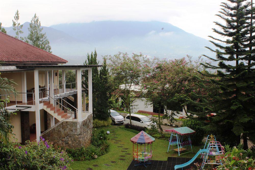 Alfa Resort Hotel And Conference Puncak Eksteriør billede
