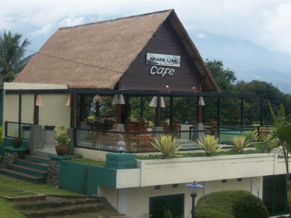 Alfa Resort Hotel And Conference Puncak Eksteriør billede